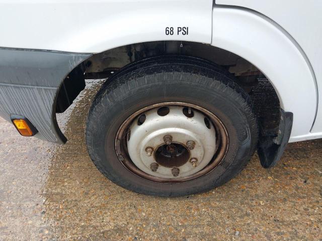 2006 FORD TRANSIT 100 17-SEAT RWD 