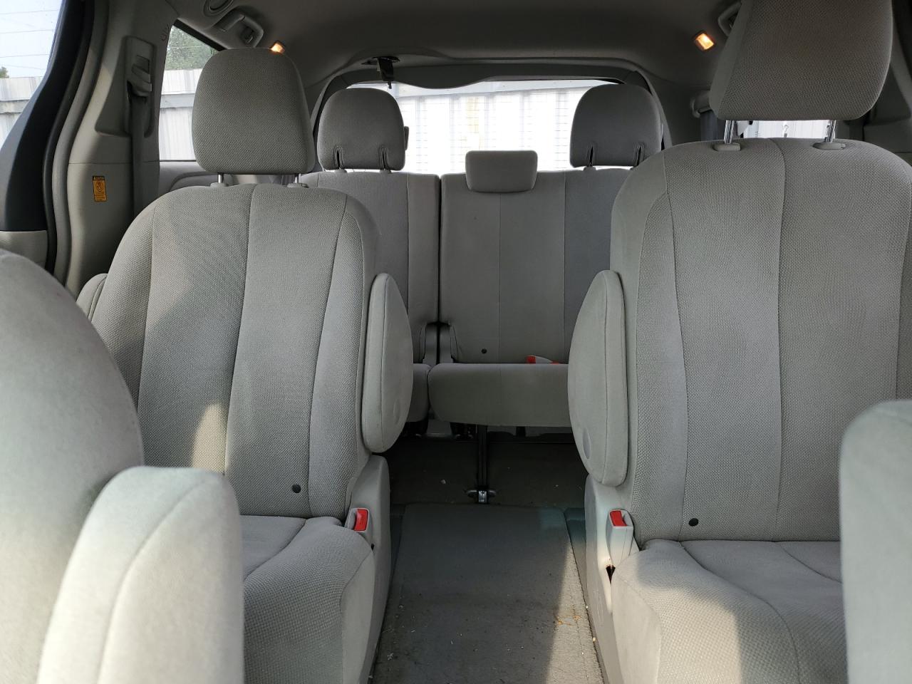 2011 Toyota Sienna VIN: 5TDZK3DC4BS173768 Lot: 62822705