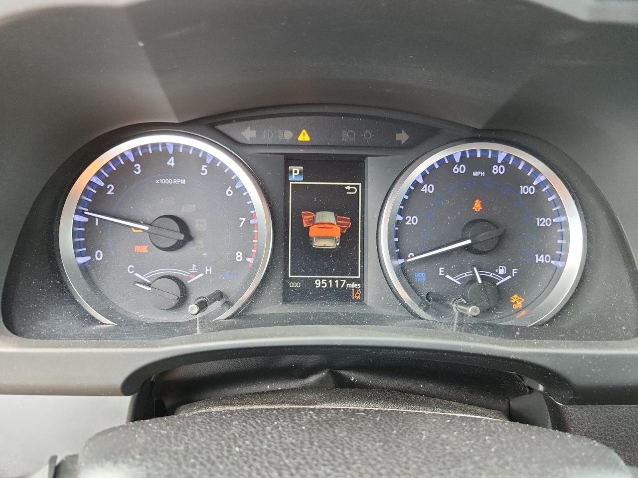 2019 Toyota Highlander Le VIN: 5TDBZRFH0KS932960 Lot: 65463425