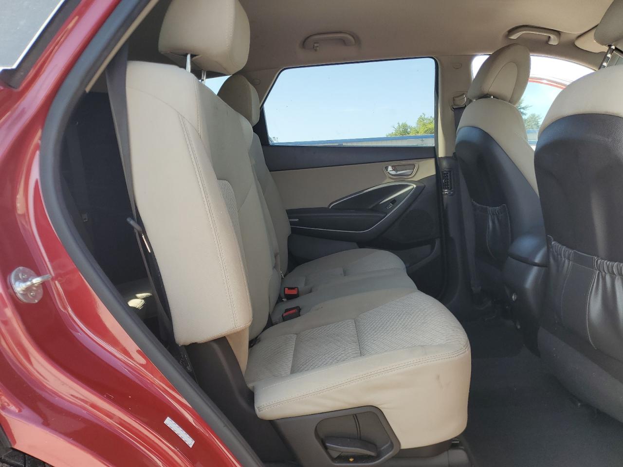 2017 Hyundai Santa Fe Se VIN: KM8SM4HF2HU242446 Lot: 63252685