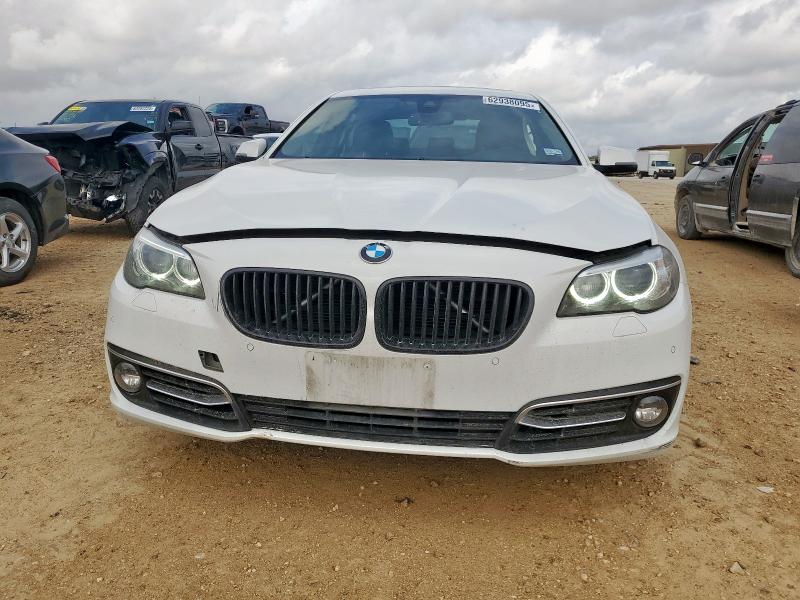  BMW 5 SERIES 2016 Белы