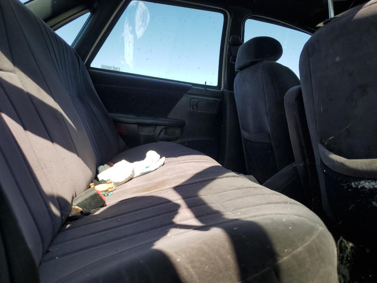 1992 Ford Taurus Gl VIN: 1FACP52U2NG210769 Lot: 64149115