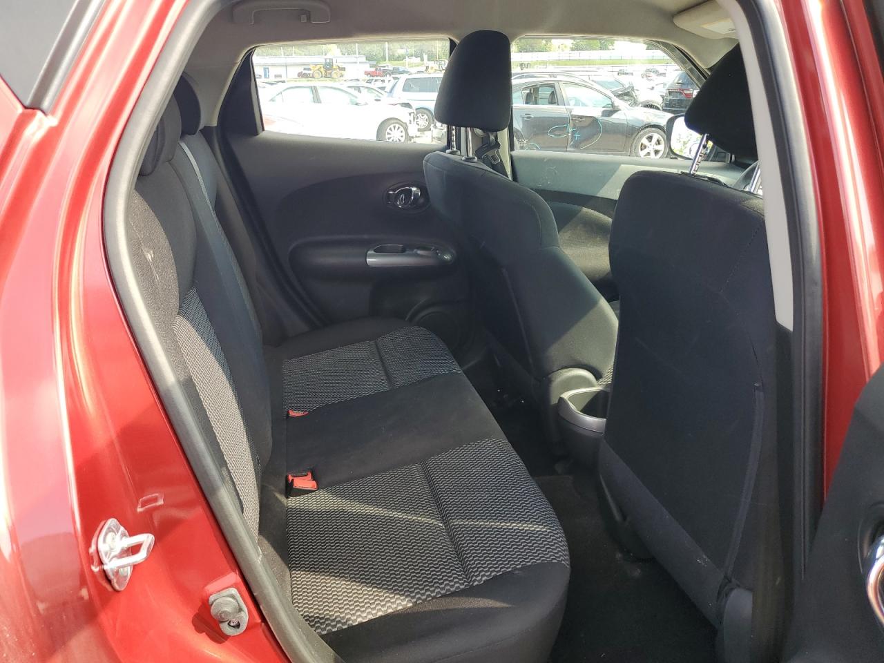 2015 Nissan Juke S VIN: JN8AF5MR6FT511300 Lot: 64632685