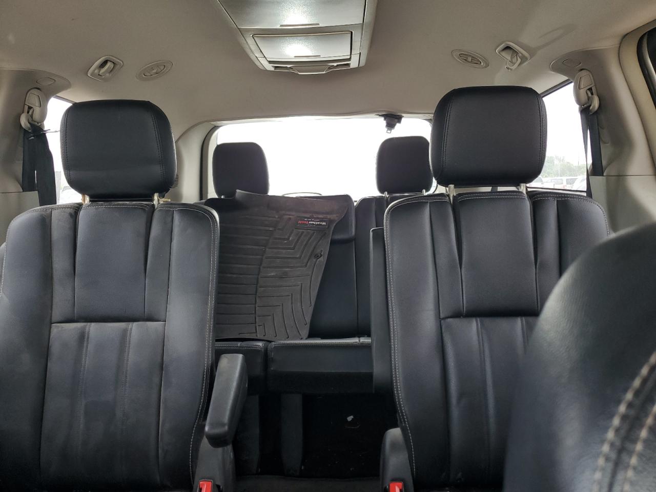 2014 Chrysler Town & Country Touring VIN: 2C4RC1BG8ER256155 Lot: 64694825