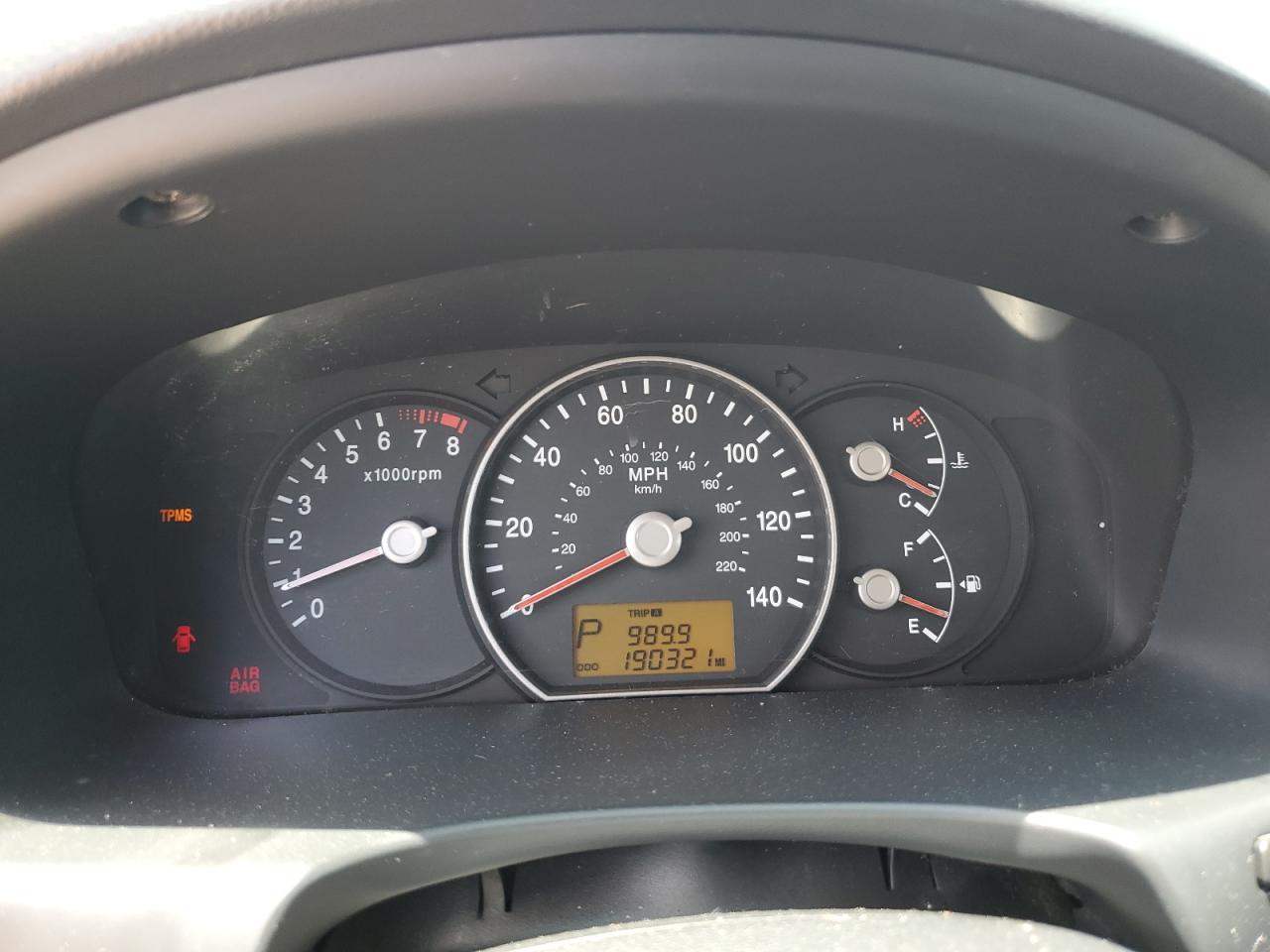 2009 Kia Rondo Base VIN: KNAFG528997240655 Lot: 64186325