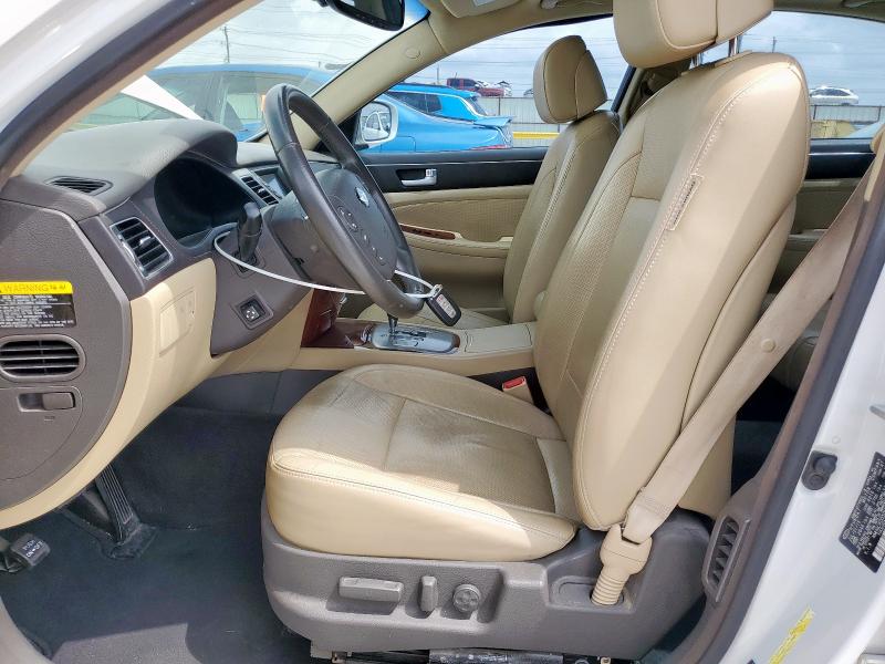  HYUNDAI GENESIS 2013 White