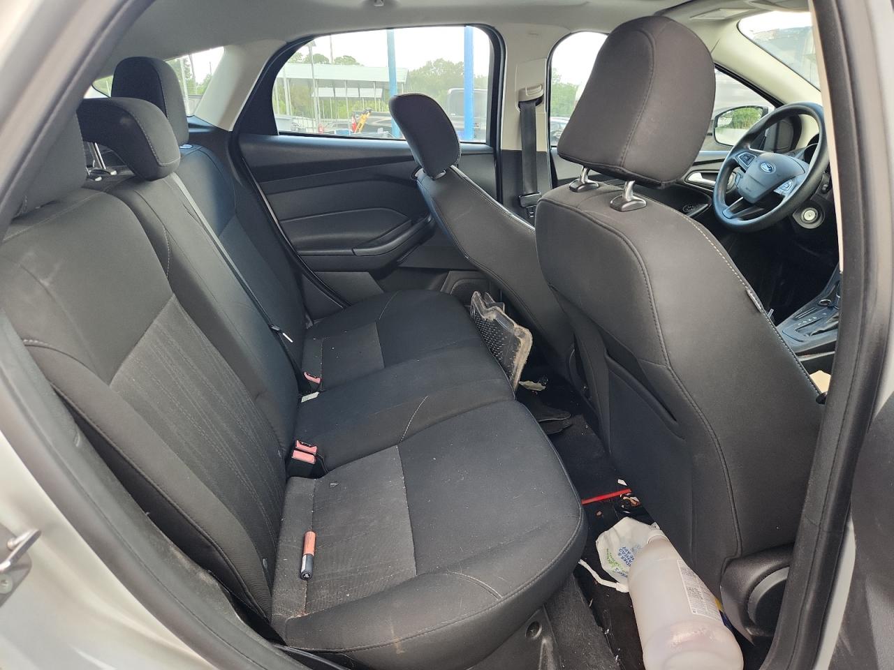 2016 Ford Focus Se VIN: 1FADP3K2XGL216949 Lot: 64963445