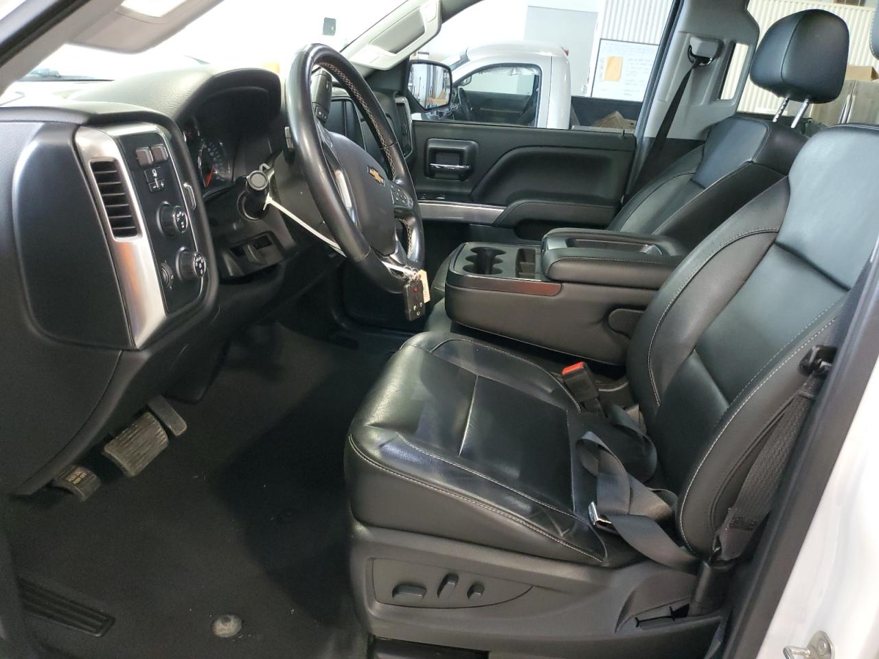 2018 Chevrolet Silverado K1500 Lt VIN: 3GCUKREC6JG550299 Lot: 64820845