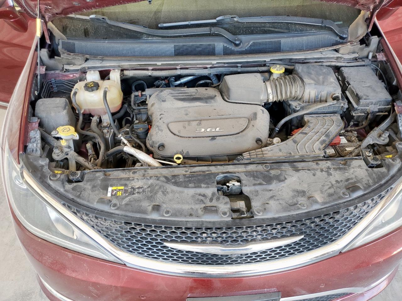 2018 Chrysler Pacifica Limited VIN: 2C4RC1GG3JR100768 Lot: 66502235