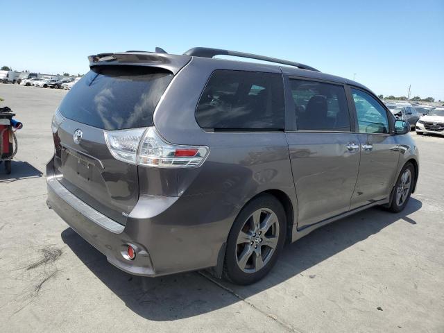 2020 TOYOTA SIENNA SE  
