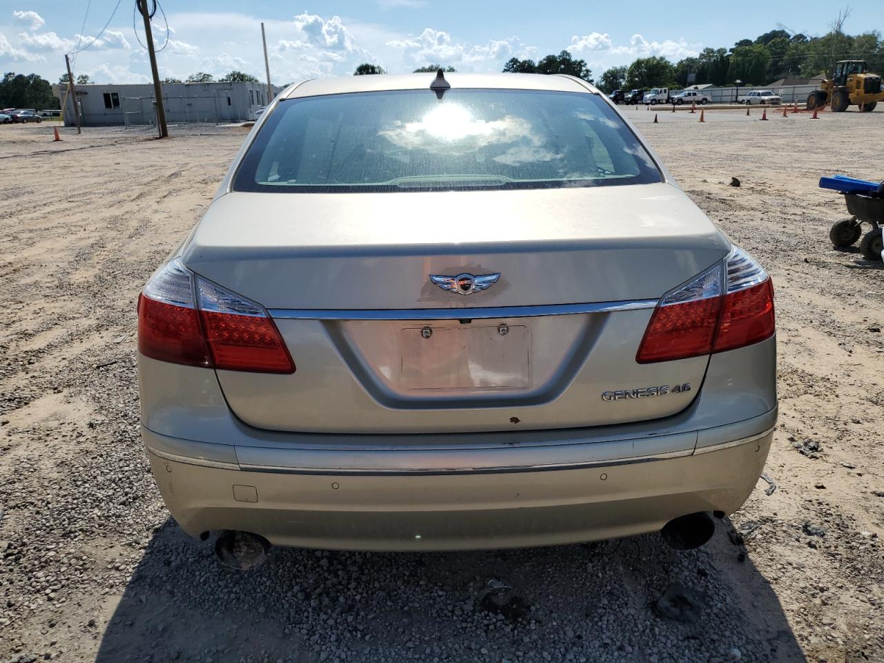 2010 Hyundai Genesis 4.6L VIN: KMHGC4DF5AU110947 Lot: 63493785