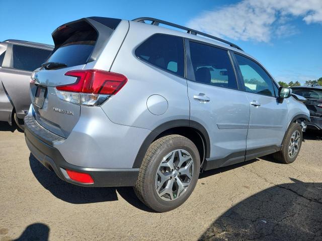  SUBARU FORESTER 2024 Silver