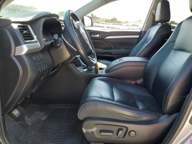  TOYOTA HIGHLANDER 2019 Srebrny