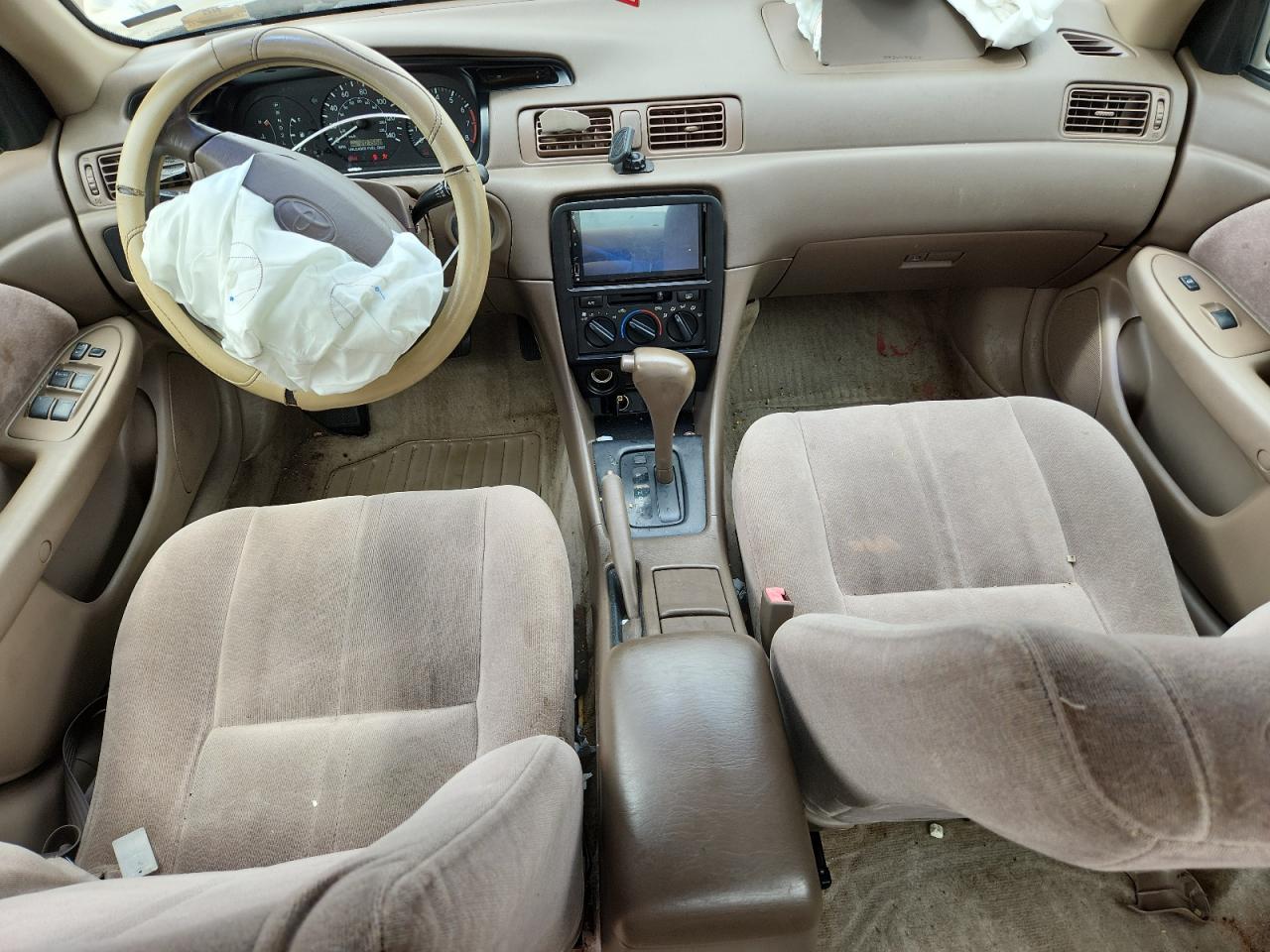 1999 Toyota Camry Le VIN: JT2BG22K4X0278689 Lot: 64374575