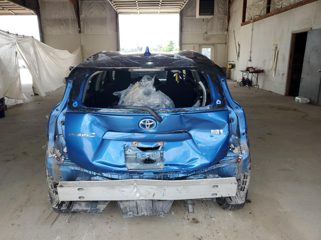 2017 Toyota Prius C VIN: JTDKDTB31H1592875 Lot: 64930425