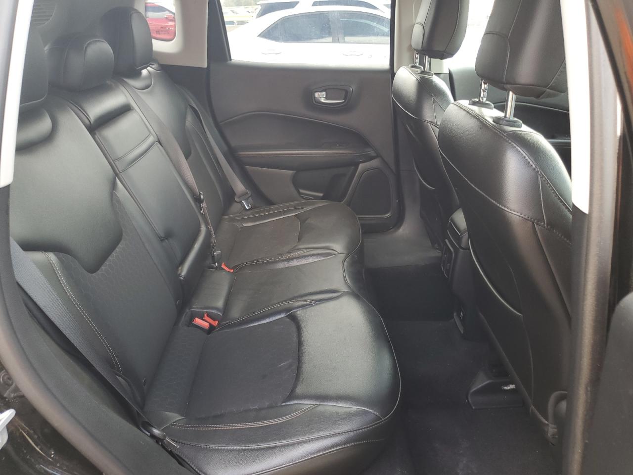 2018 Jeep Compass Latitude VIN: 3C4NJDBB8JT350022 Lot: 63752315