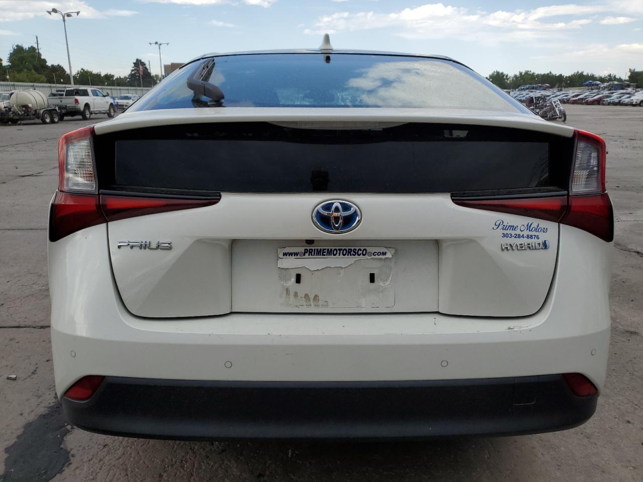 2020 Toyota Prius L VIN: JTDKARFUXL3121884 Lot: 65142145