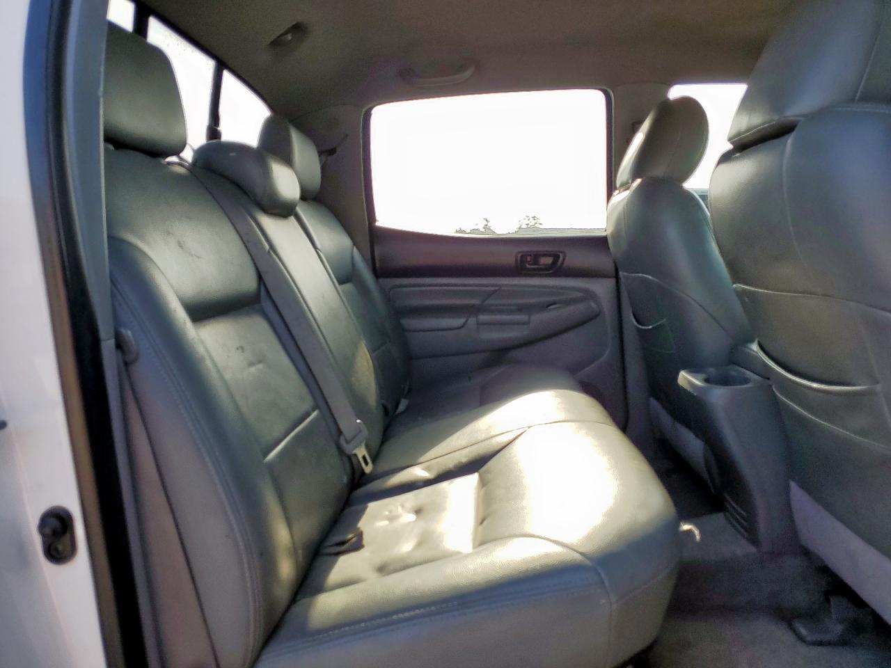 2011 Toyota Tacoma Double Cab Prerunner VIN: 5TFJU4GN3BX011733 Lot: 64409645