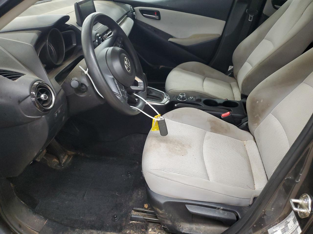 2020 Toyota Yaris Le VIN: 3MYDLBJV5LY706407 Lot: 64441635