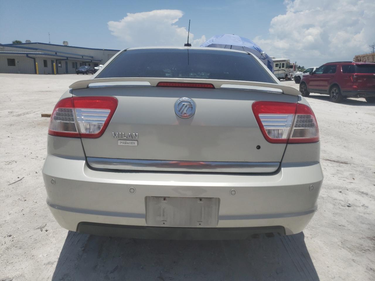 2008 Mercury Milan Premier VIN: 3MEHM08Z88R635858 Lot: 63963105