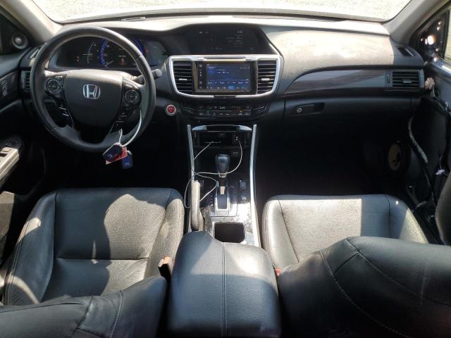 Sedans HONDA ACCORD 2017 Srebrny