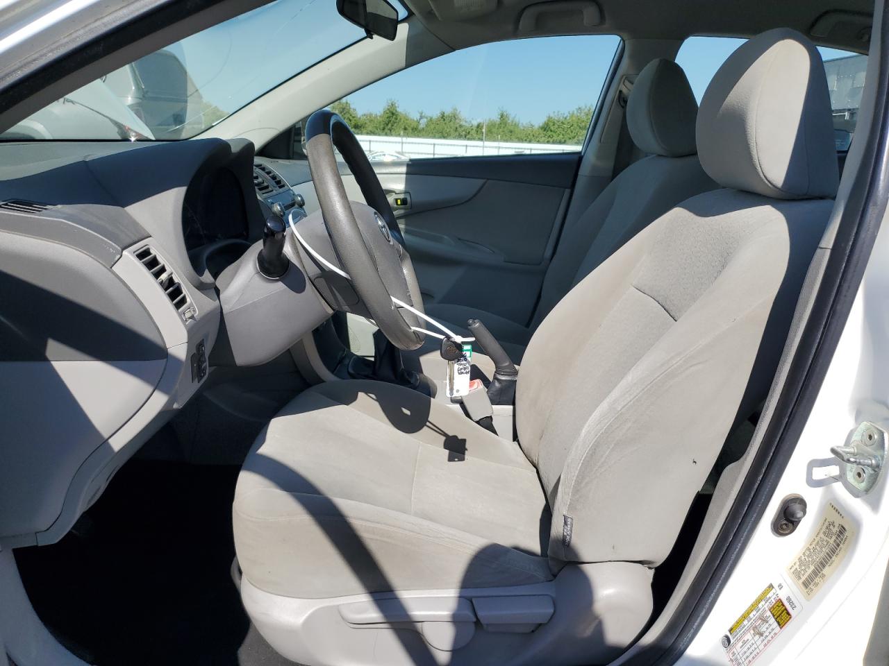 2010 Toyota Corolla Base VIN: 1NXBU4EE1AZ273883 Lot: 65038025