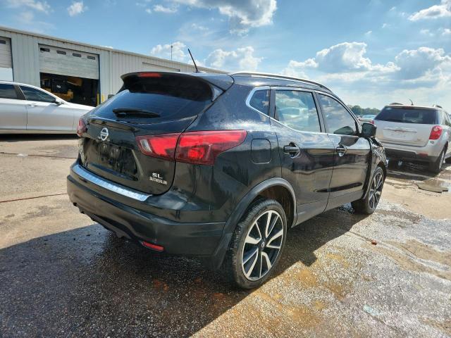  NISSAN ROGUE 2018 Czarny