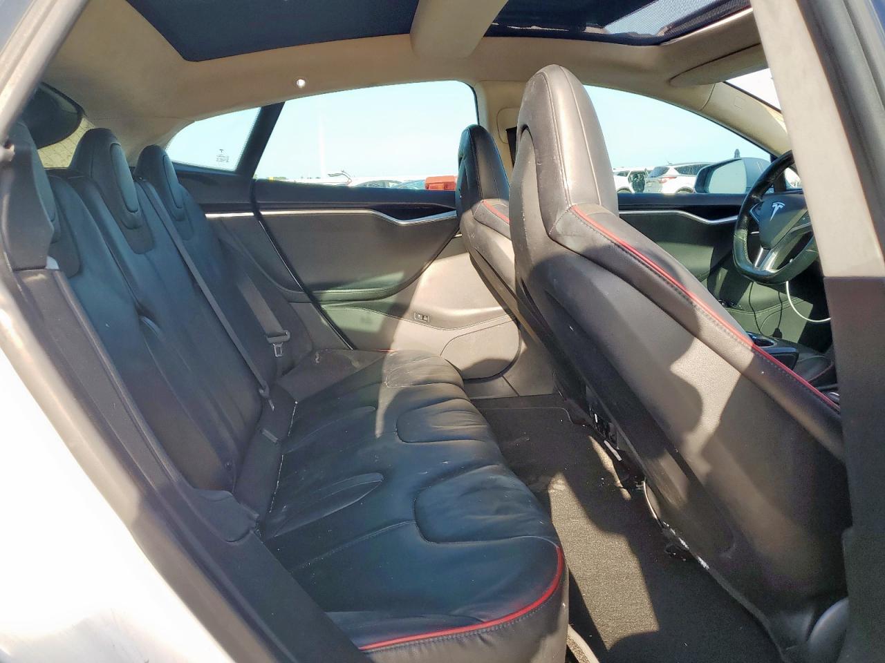2014 Tesla Model S VIN: 5YJSA1H12EFP51442 Lot: 63448385
