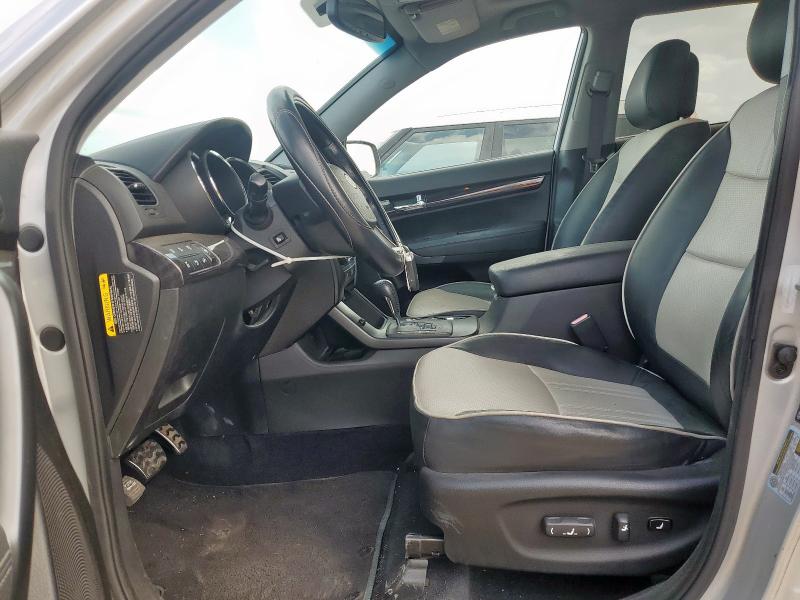  KIA SORENTO 2012 Серебристый