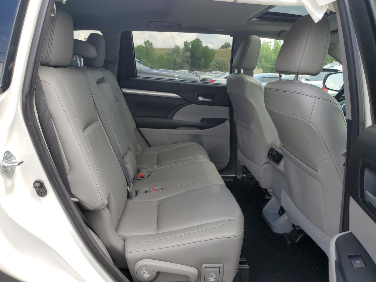 2015 Toyota Highlander Xle VIN: 5TDJKRFH7FS169633 Lot: 64493795
