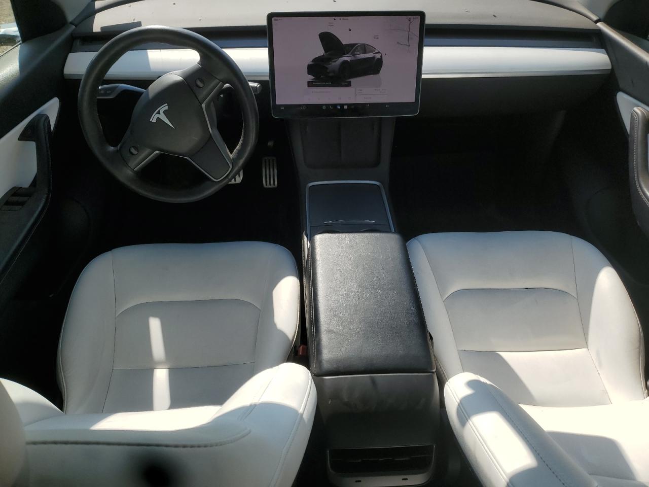 2022 Tesla Model Y VIN: 7SAYGDEF0NF413390 Lot: 63302325