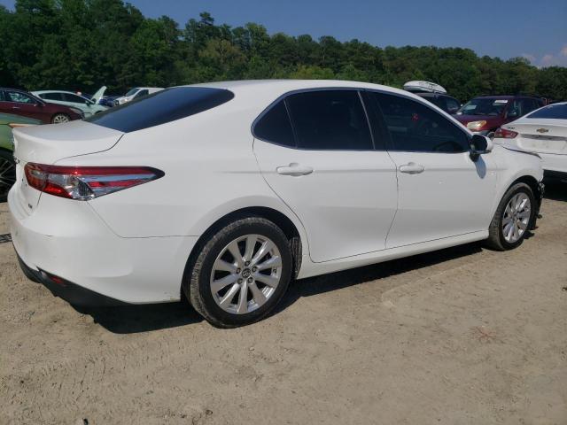  TOYOTA CAMRY 2018 Белы