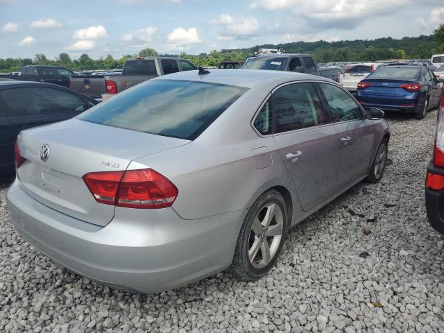  VOLKSWAGEN PASSAT 2012 Silver