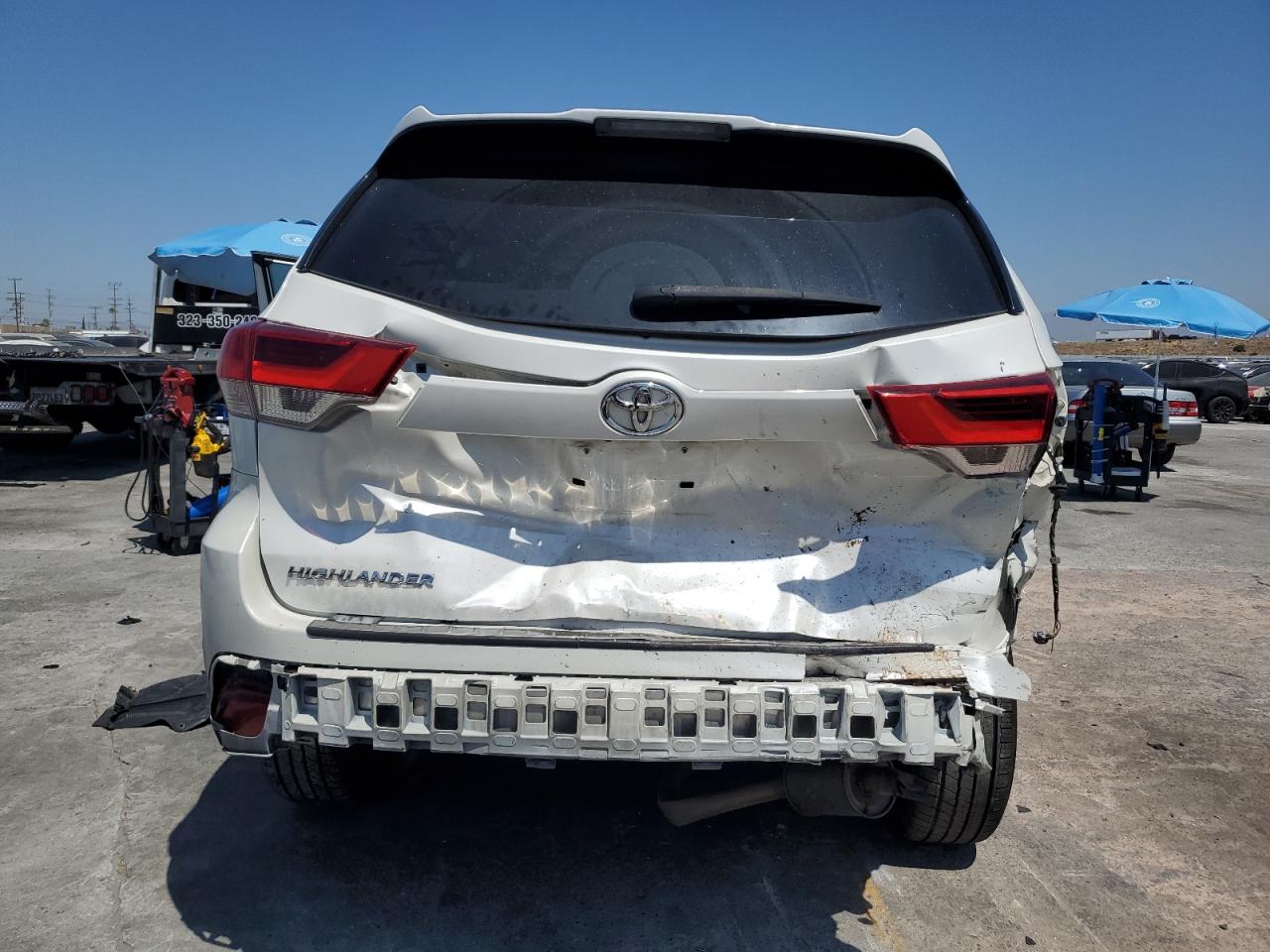 2019 Toyota Highlander Le VIN: 5TDZZRFHXKS320344 Lot: 64585195