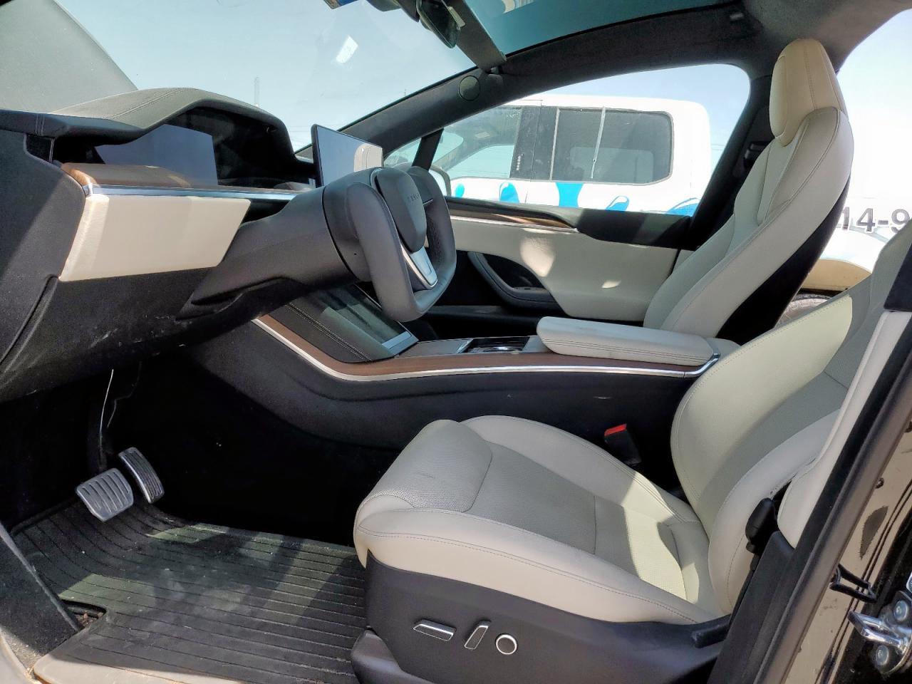 2023 Tesla Model X VIN: 7SAXCBE57PF373069 Lot: 65409205