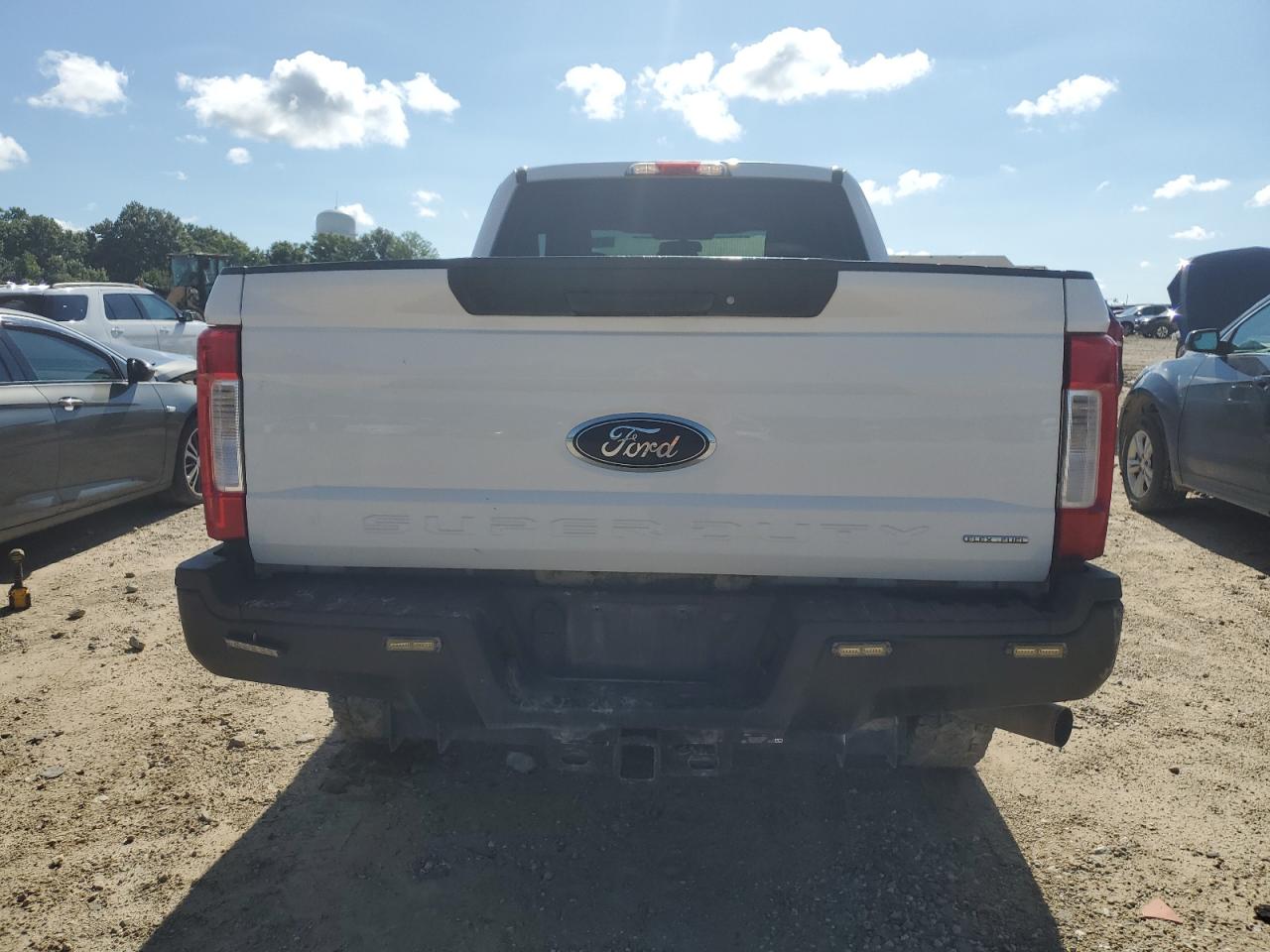 2017 Ford F250 Super Duty VIN: 1FT7X2B60HEF27591 Lot: 63767685