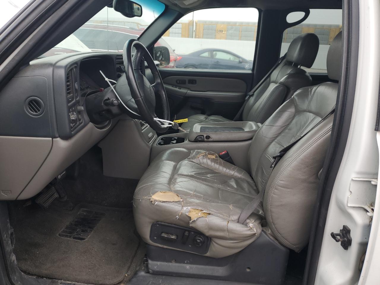 2002 Chevrolet Suburban C1500 VIN: 1GNEC16T62J204276 Lot: 64249175