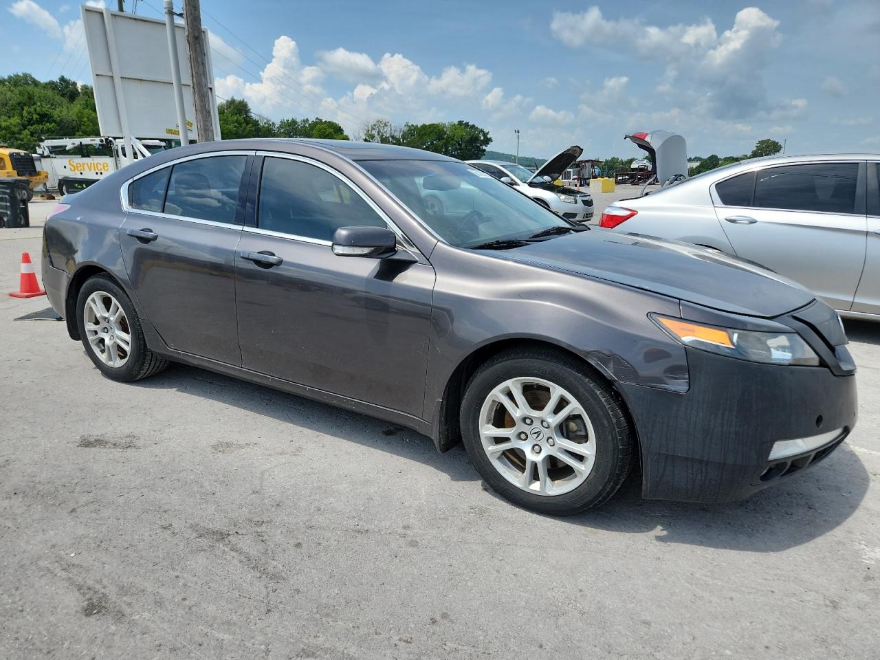 Фото: 19UUA8F24AA018164