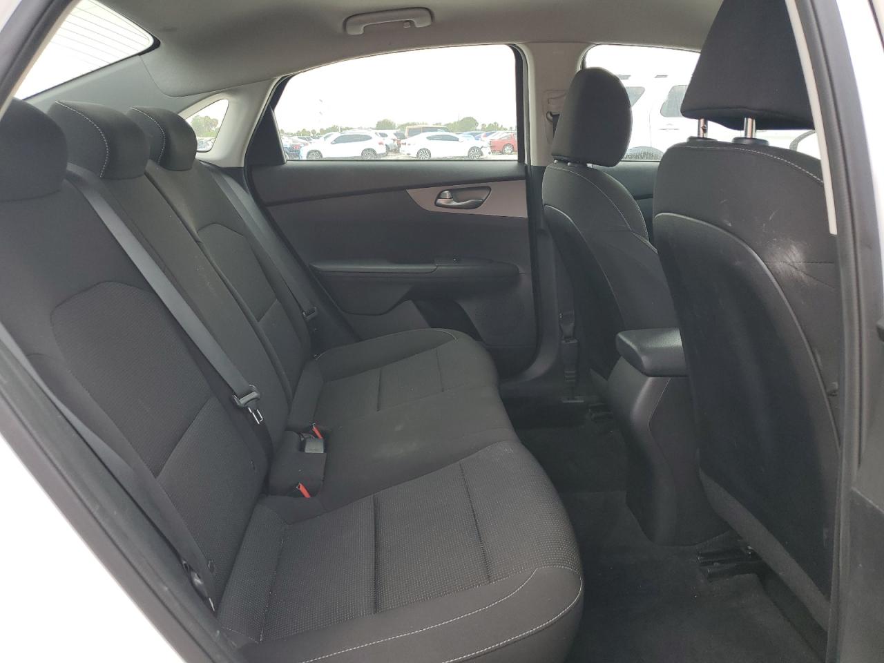 3KPF24AD9ME349359 2021 Kia Forte Fe