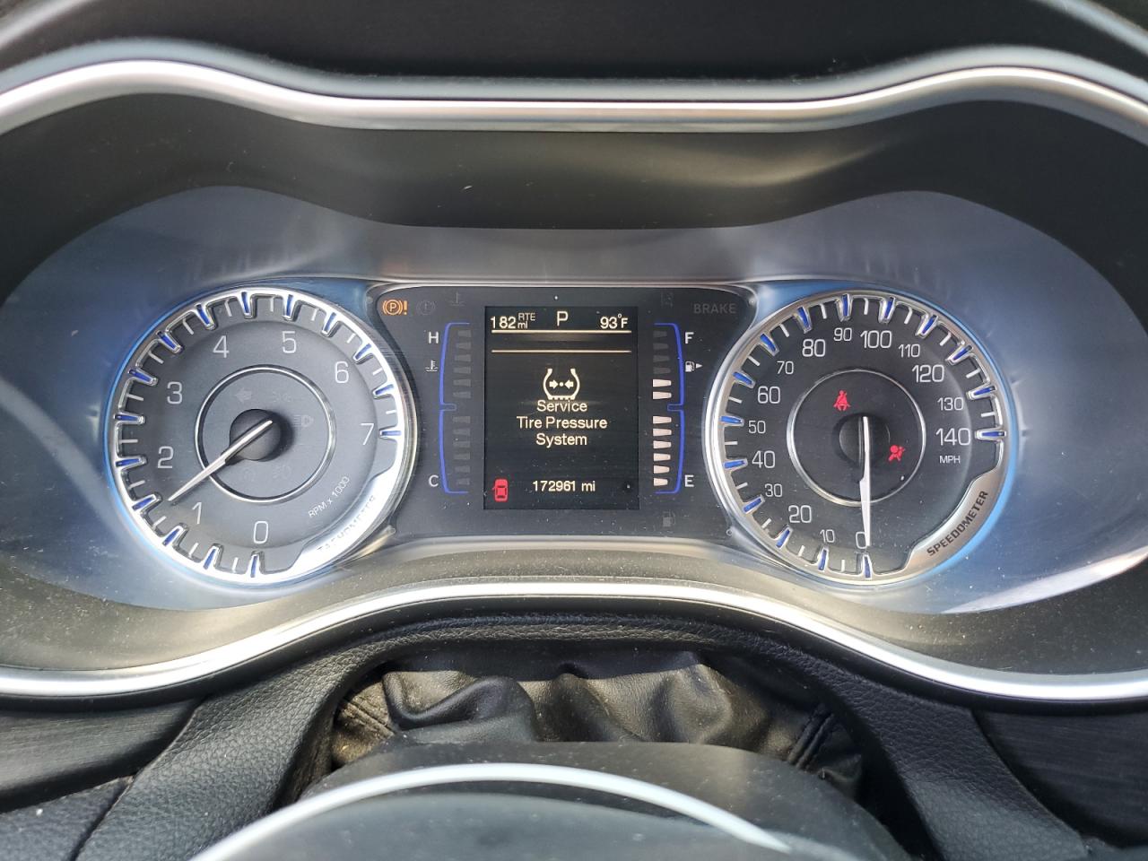 2015 Chrysler 200 Limited VIN: 1C3CCCAB0FN679614 Lot: 64724415