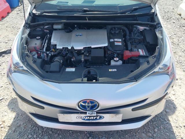 2017 TOYOTA PRIUS BUSI