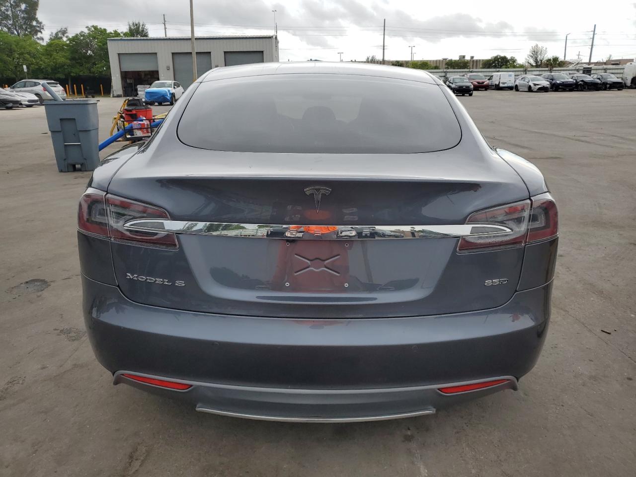 2015 Tesla Model S 85D VIN: 5YJSA1H28FFP69695 Lot: 63092425