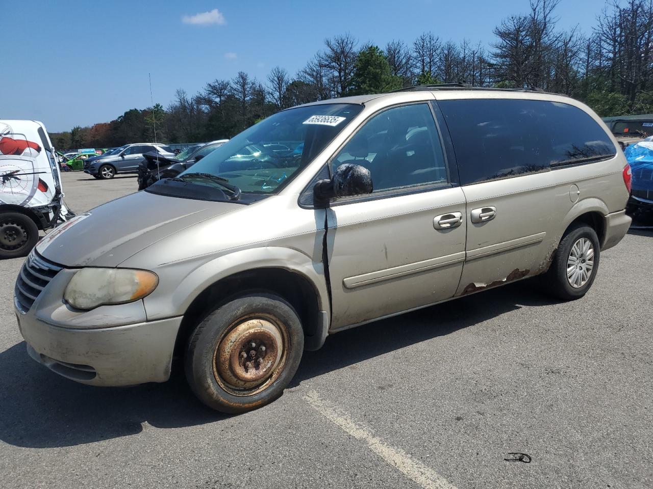 2009 Chrysler Town & Country Lx beige null gas 2A4GP44R66R693045 photo #1