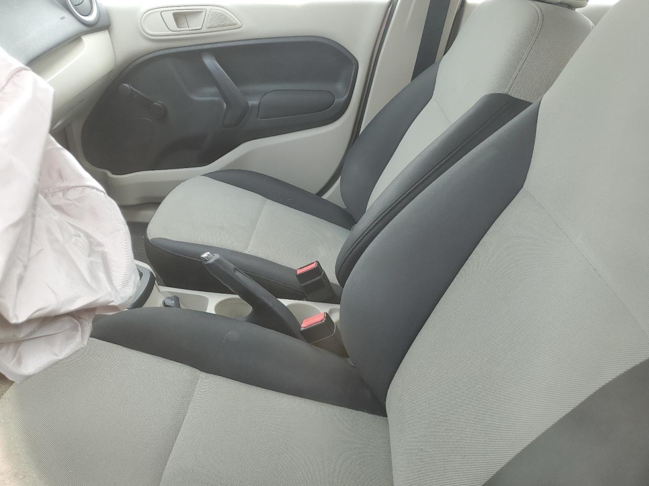 2011 Ford Fiesta S VIN: 3FADP4AJXBM119742 Lot: 64613295
