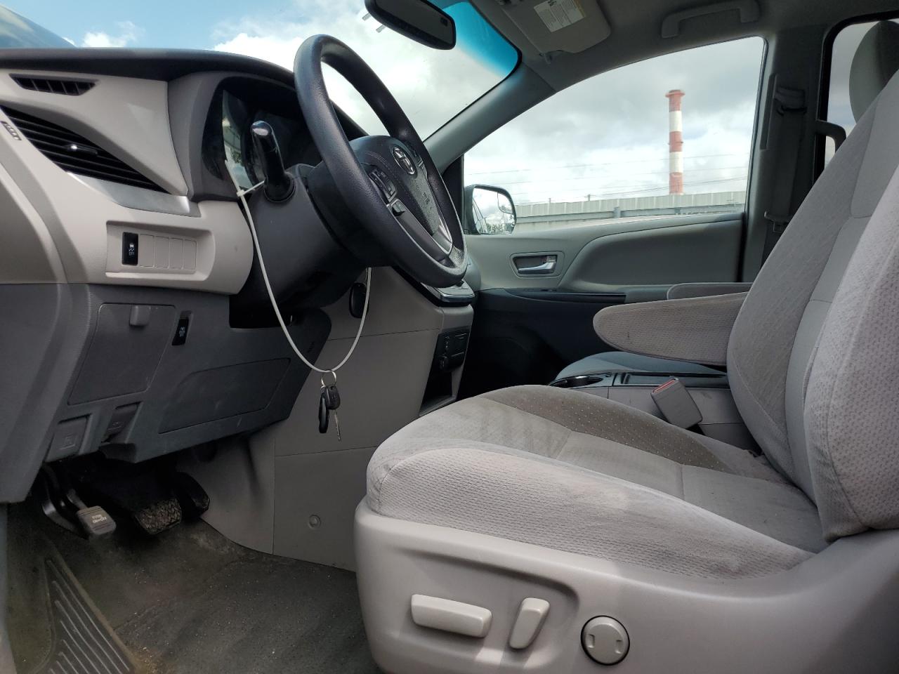 2015 Toyota Sienna Le VIN: 5TDKK3DC1FS667223 Lot: 64590155