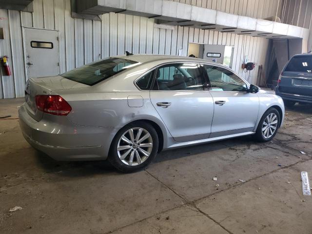  VOLKSWAGEN PASSAT 2012 Szary