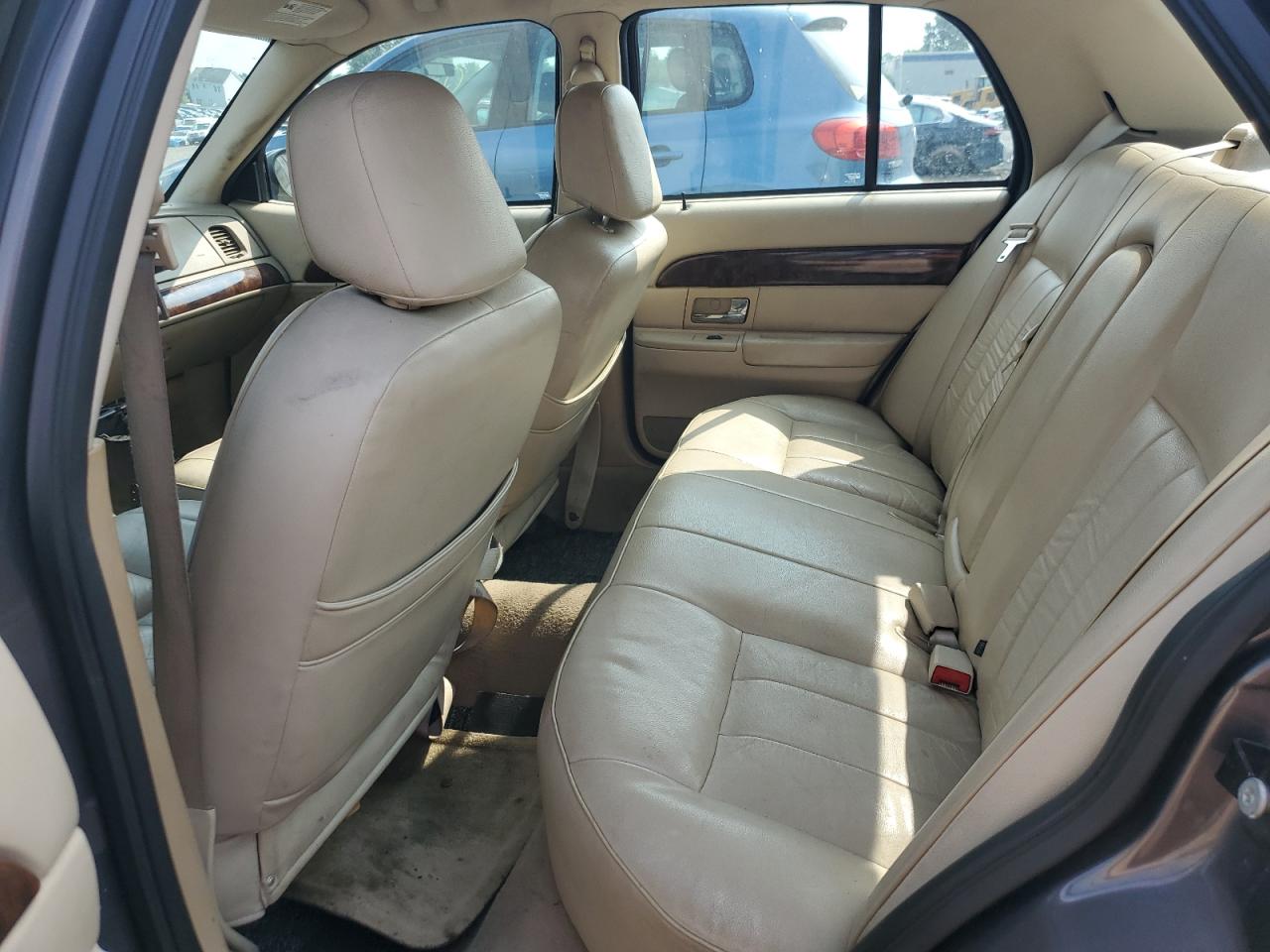 2007 Mercury Grand Marquis Gs VIN: 2MEFM74W47X620432 Lot: 66742865