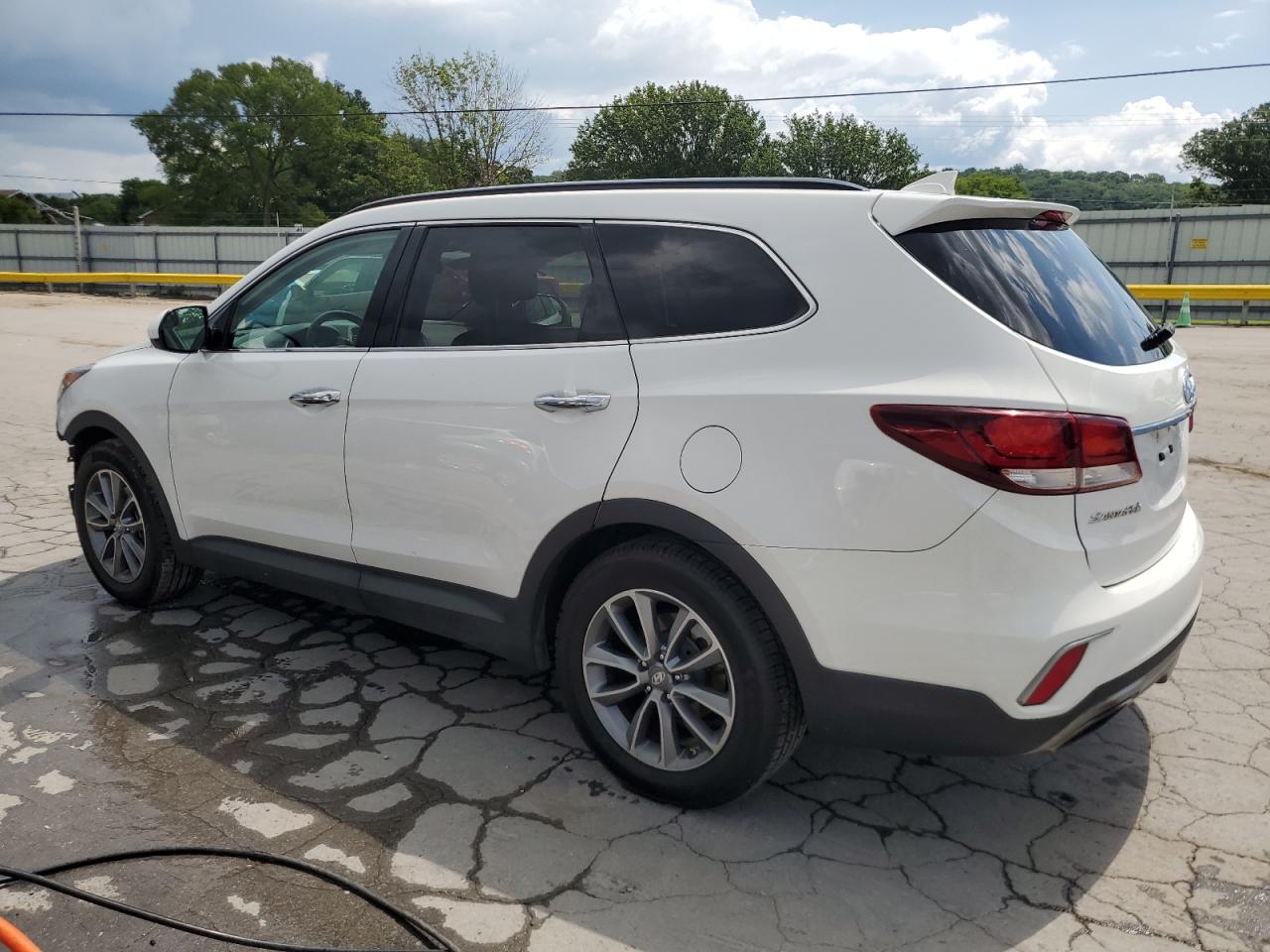 2017 Hyundai Santa Fe Se VIN: KM8SM4HF7HU165296 Lot: 64424545