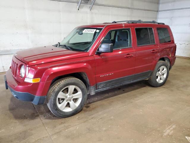 Parquets JEEP PATRIOT 2016 Czerwony