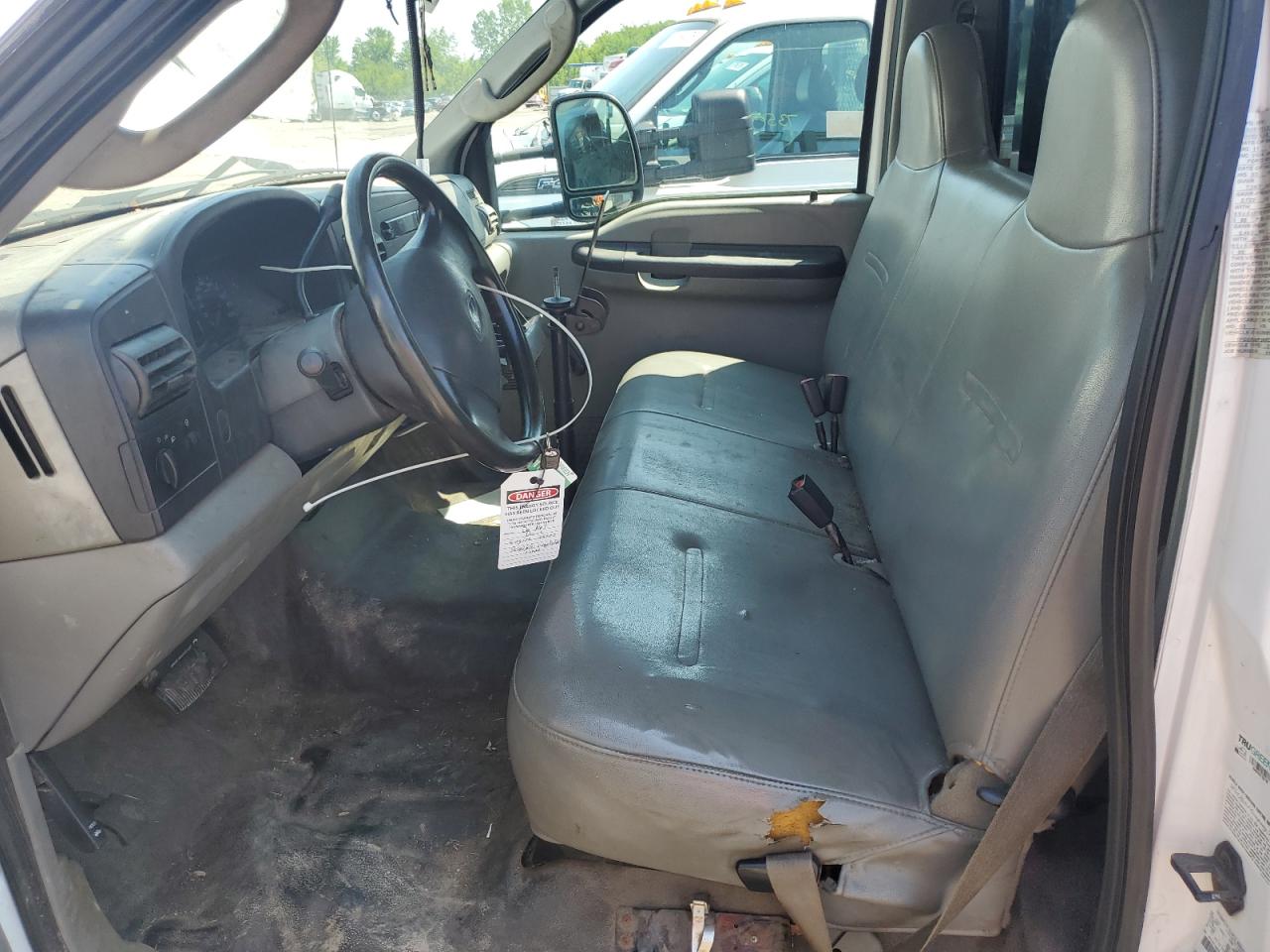 2006 Ford F450 Super Duty VIN: 1FDXF46P36ED32711 Lot: 63218415